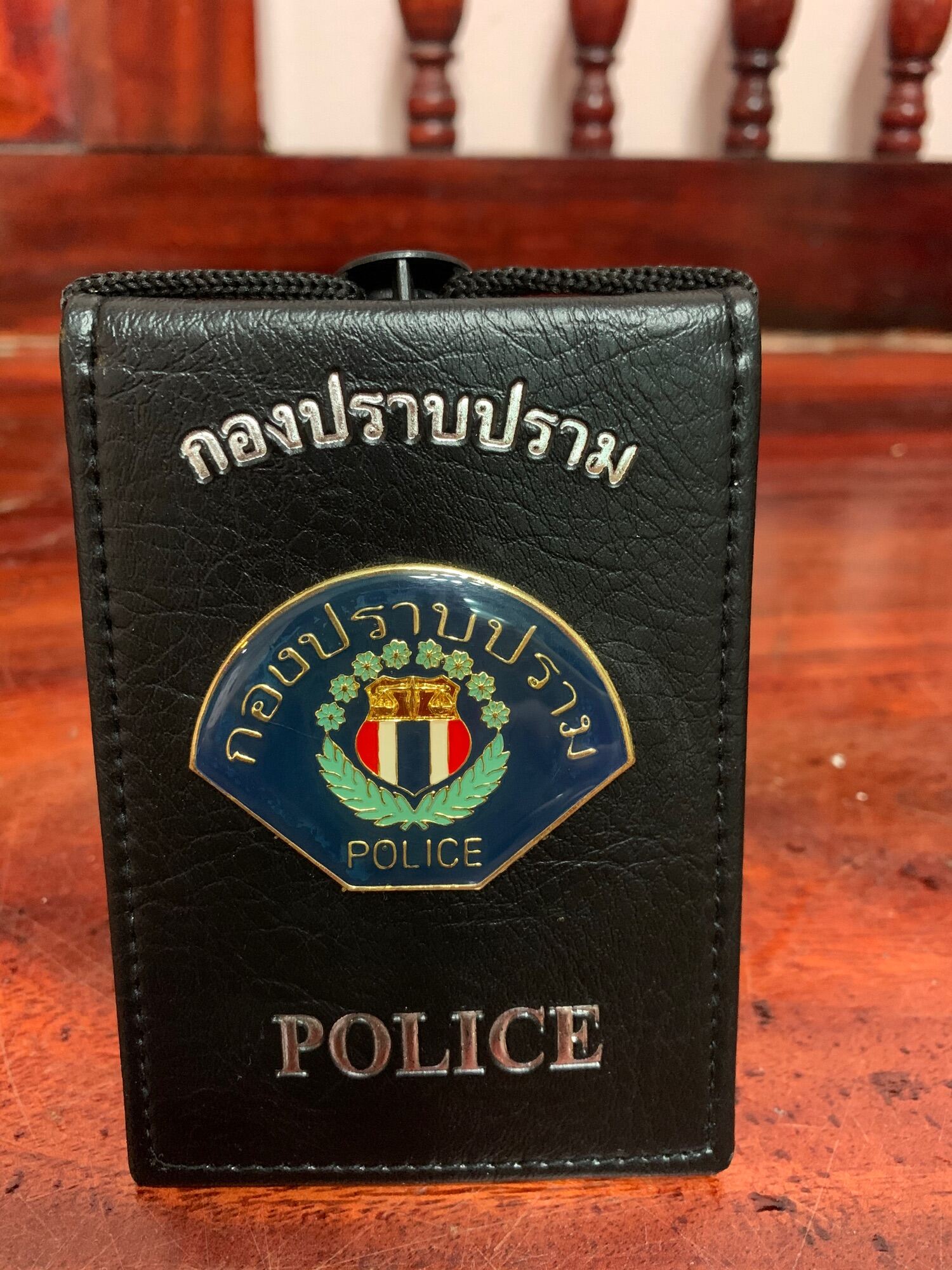 กระเป๋าหนัง ซองใส่บัตร POLICE กองปราบปราม โลโก้ลงยาเคลือบอย่างดี