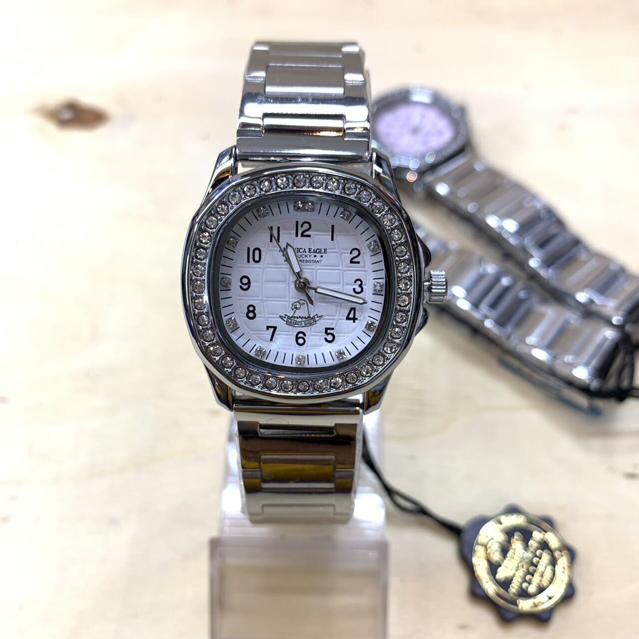 นาฬิกาข้อมือผู้หญิงแบรนด์America Eagleแท้กันน้ำ (ล้อมเพชร)ตัวใหม่ล่าสุดตัวเลขดูง่ายสวยหรูดูดี งานสวยตรงปกไม่จกตา