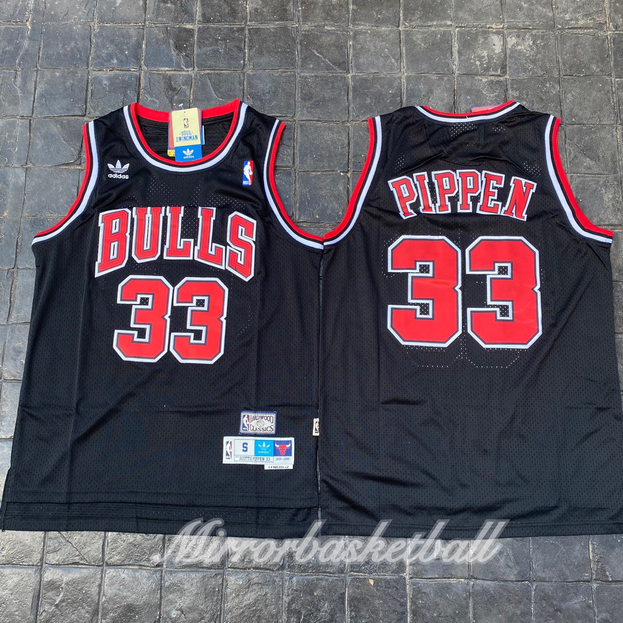 เสื้อบาสเกตบอลbasketball.jerseys(พร้อมจัดส่ง)#Bulls.Retro.33.PIPPEN.(black)