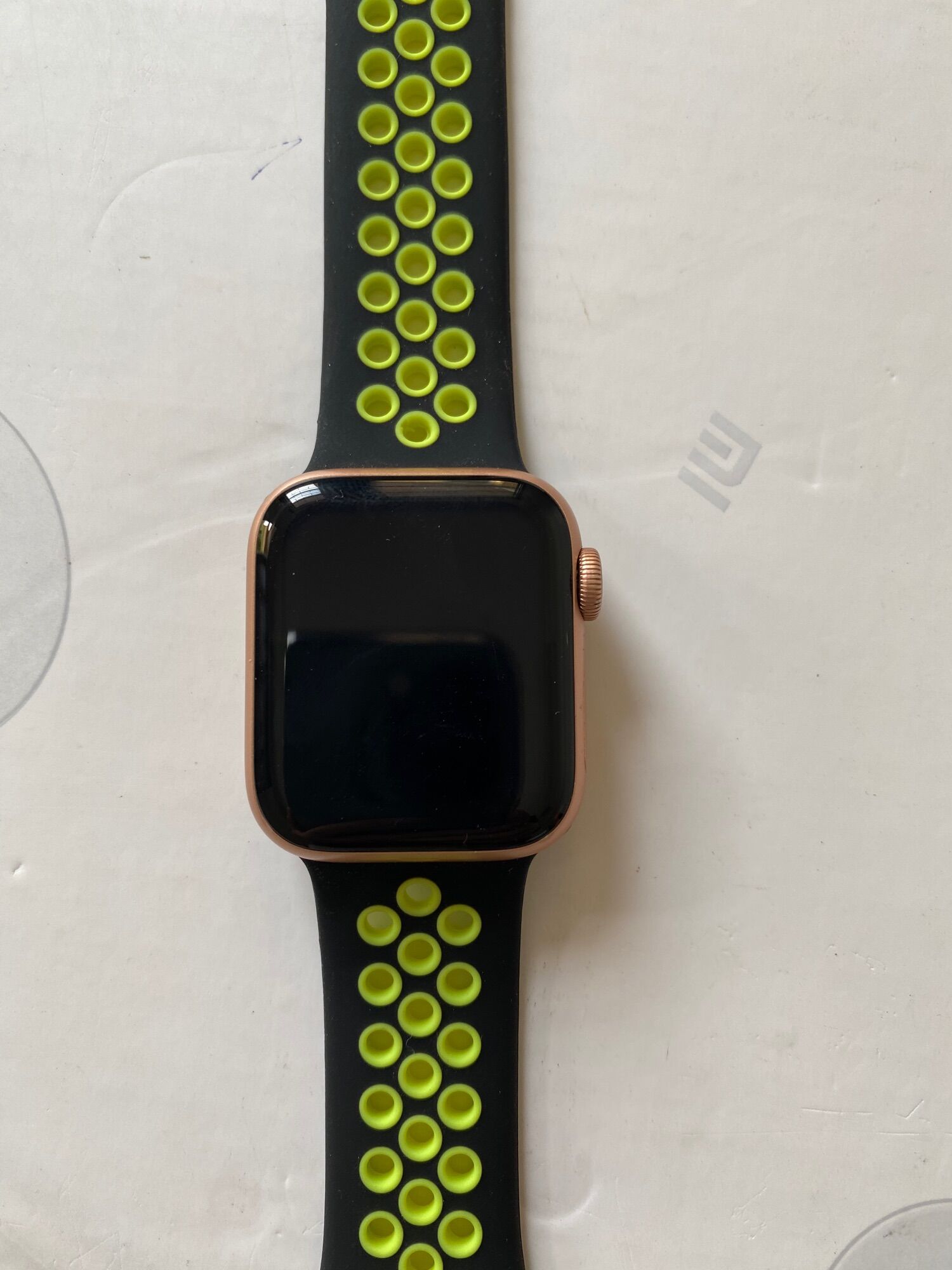 Apple Watch ss5 40mm เครื่องศูนย์ไทยแท้ มีประกันศูนย์ | Lazada.co.th