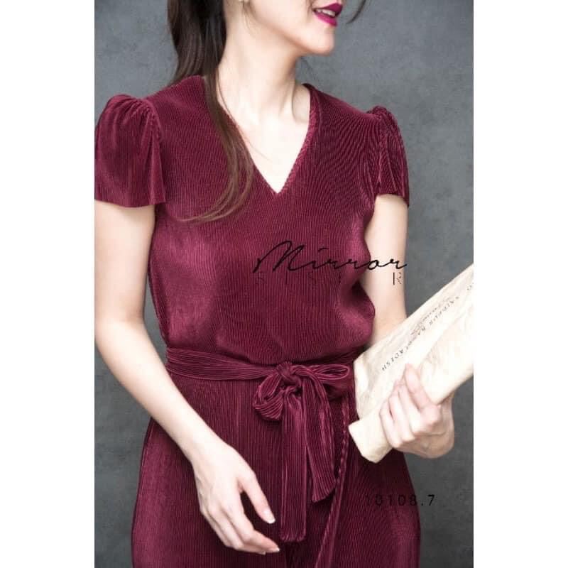 ? Michalee V Neck Pleated Jumpsuit•• จั้มสูทคอวีผ้าพลีท