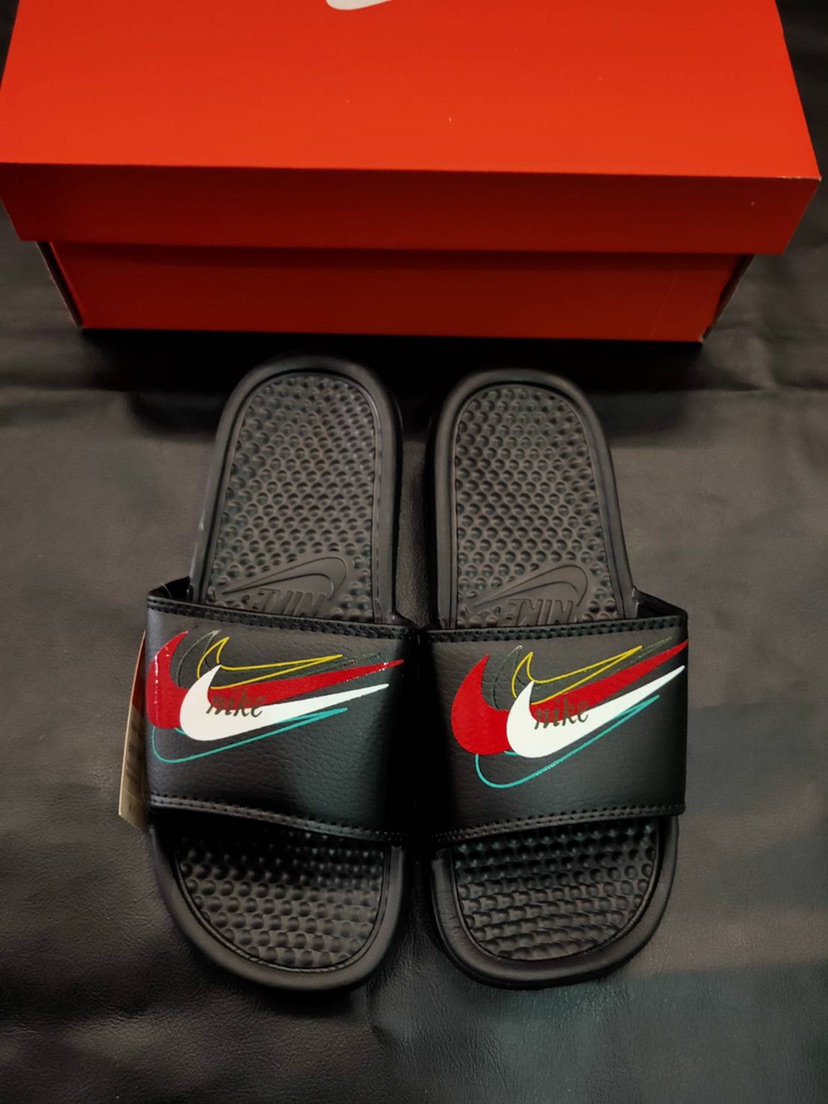 รองเท้าแตะของ Nike เบาใส่สบาย made in Vietnam