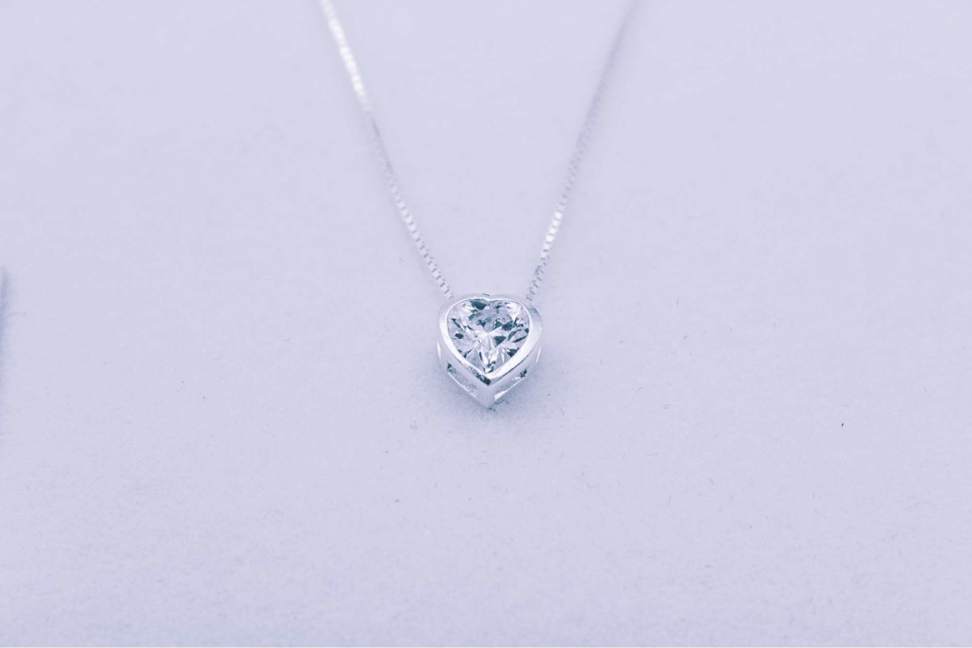 Charota สร้อยเงินพร้อมจี้ ขนาด 16 นิ้ว รุ่น Silver diamond heart