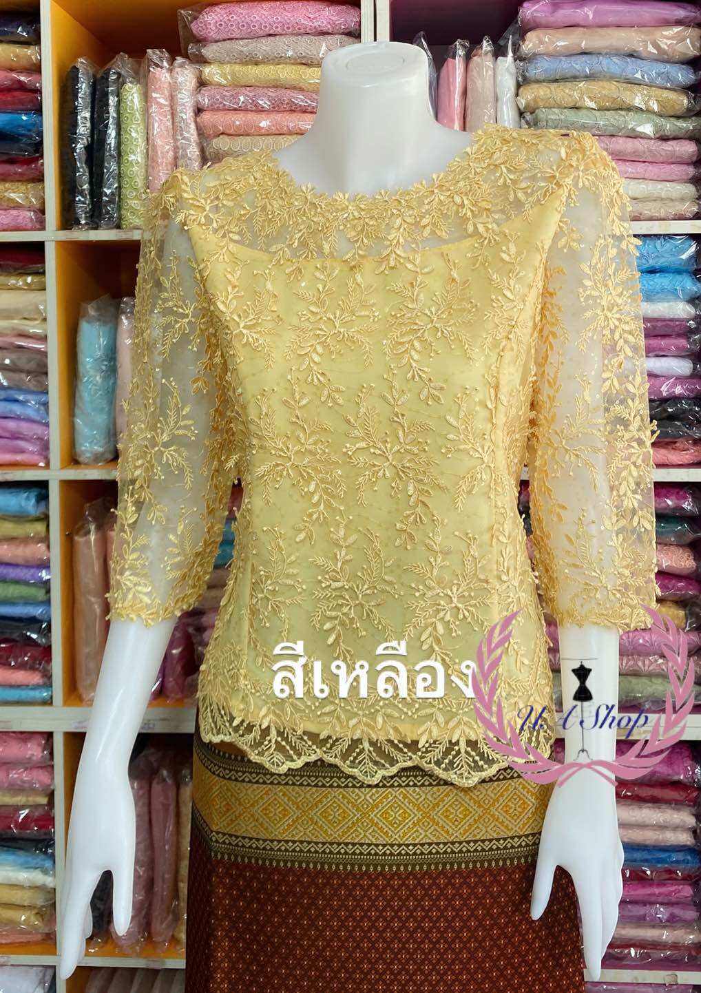 Lace Shirt, Premium Grade, Round Neck, Raised Shoulders. ราคา 1,190 บาท*ส่งฟรี