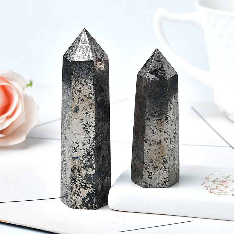 ธรรมชาติ Hematite คริสตัล Healing หิน Obelisk Pyrite Quartz Wand เครื่องประดับที่สวยงามสําหรับตกแต่งบ้านหินพีระมิด