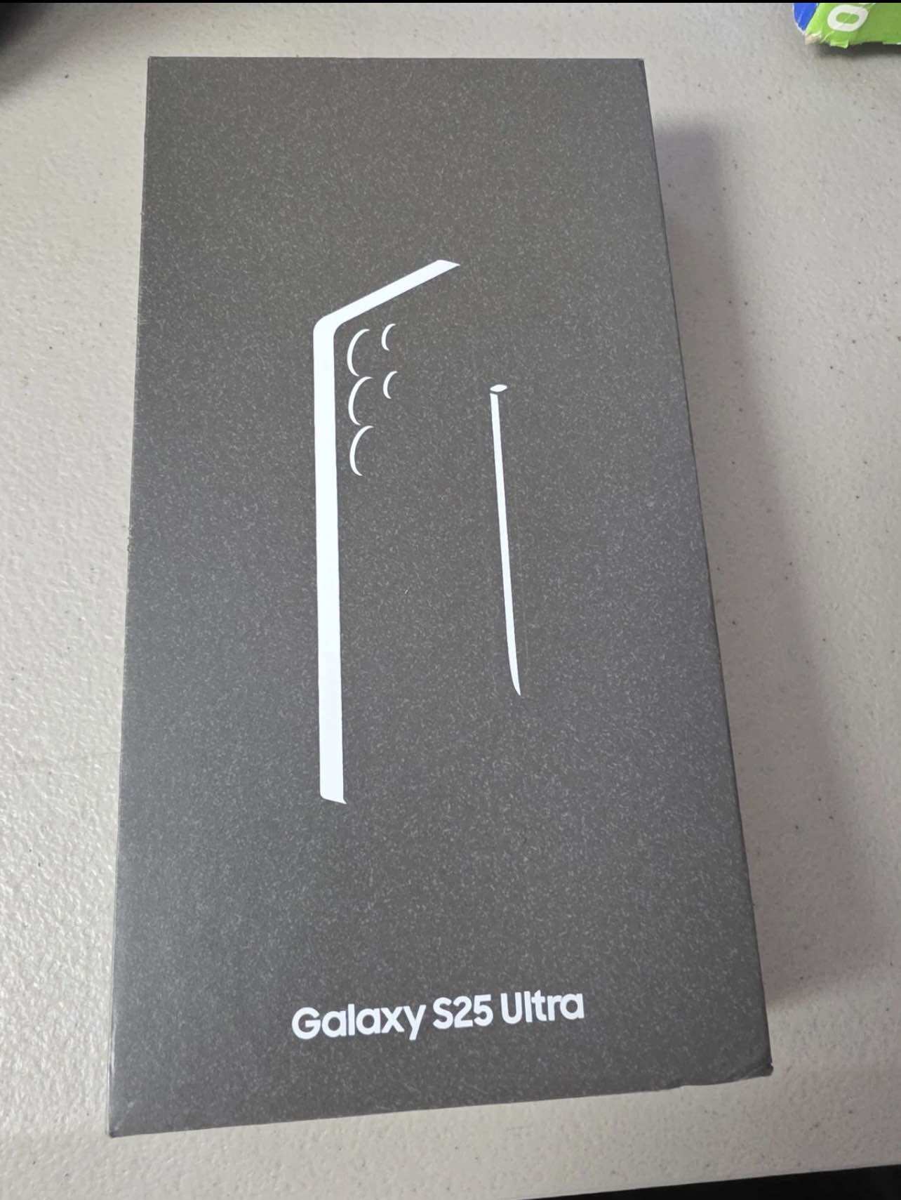 Samsung Galaxy S25 Ultra - 256 Gb - Titanium Black ราคา 14,000 บาท*ส่งฟรี