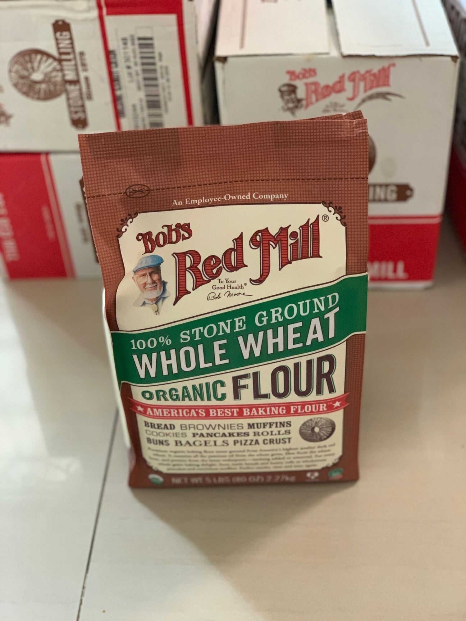 Whole Wheat Flour Bob’s red mill2.27KG เหมาะสำหรับทำขนมปัง บราวนี่ มัฟฟิน คุ้กกี้ได้ได้หมดเลย Bread brownies Muffins Cookies Pancakes ราคา 489 บาท*ส่งฟรี