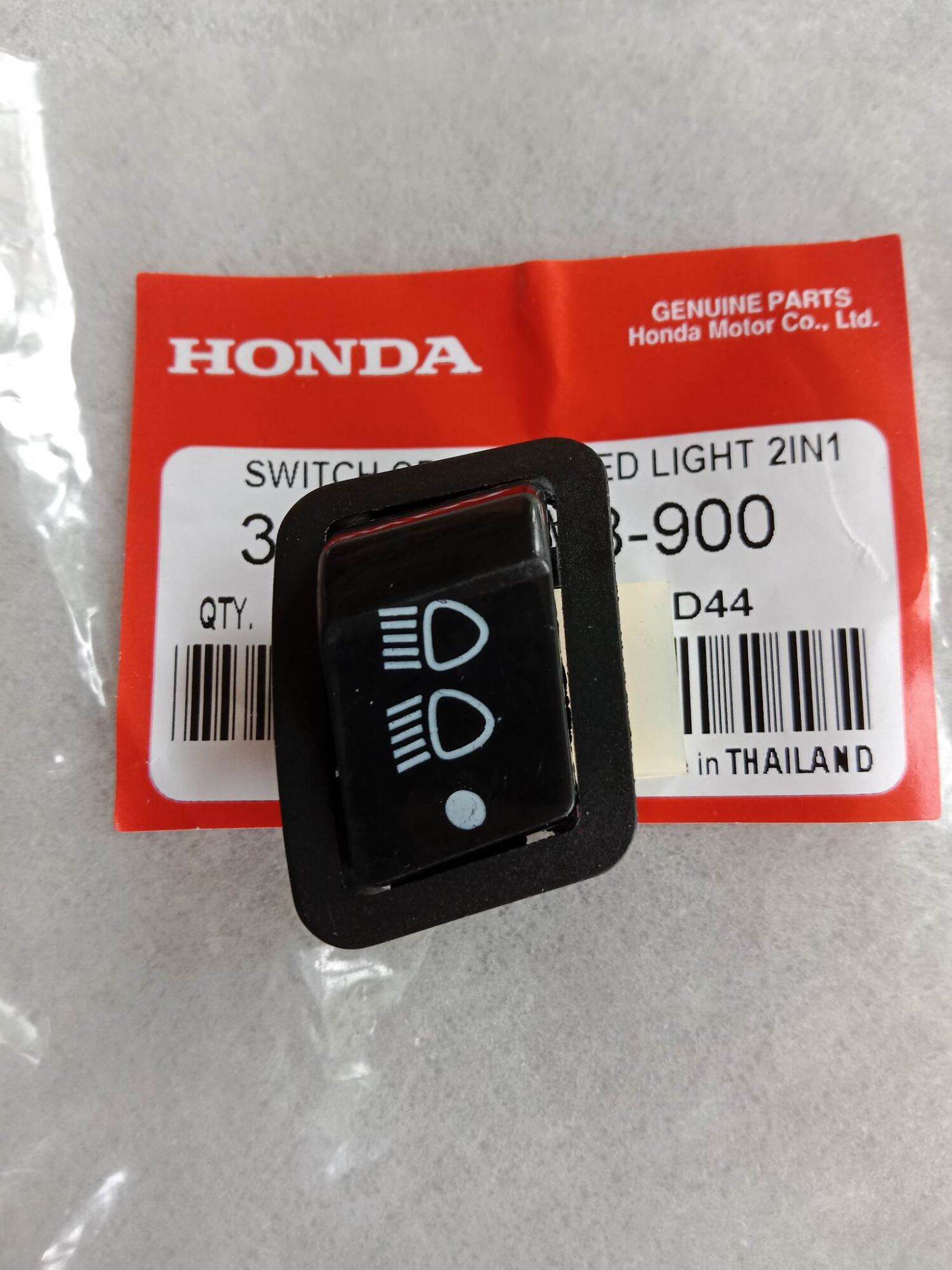 สวิทช์ไฟสูง-ต่ำ3ระดับ เปิด-ปิดไฟหน้า Wave125iปลาวาฬ, Wave110i, PCX125, Click125iตัวแรก (รุ่นที่มีไฟหน้า LED ใส่ไม่ได้) ราคา 75 บาท*ส่งฟรี