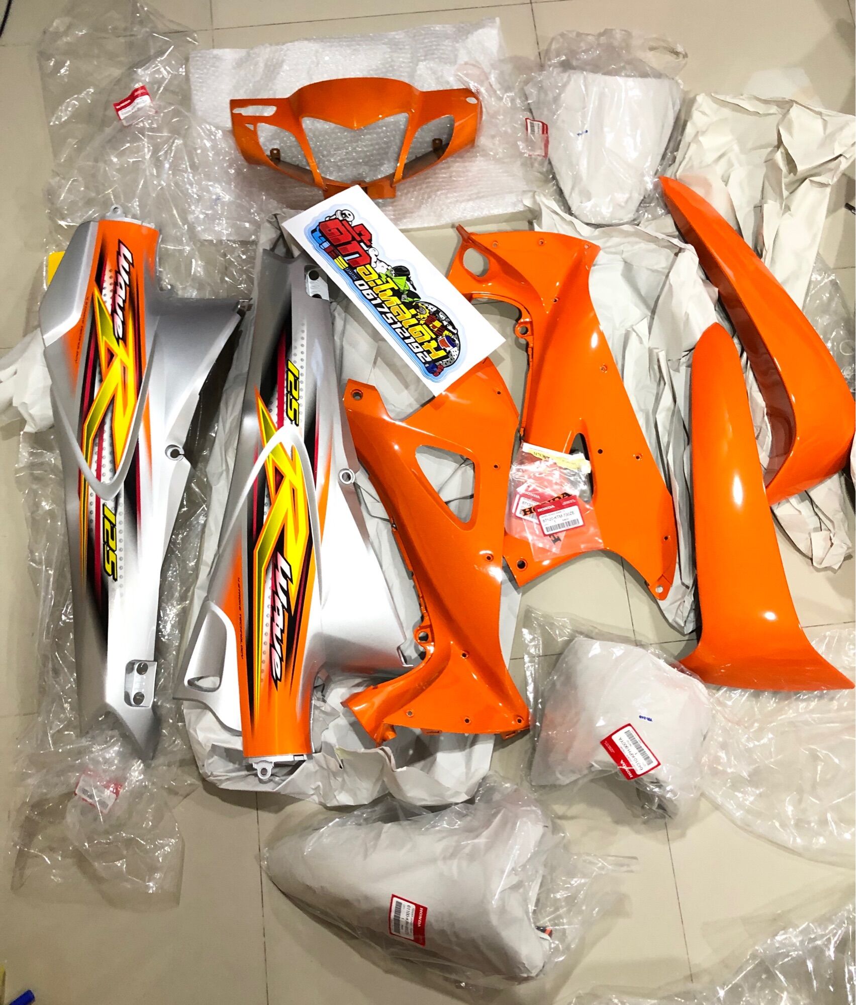 Bộ màu Wave125R màu cam xám thật Zero, bộ màu 11 món, móc chìa khóa góc, kèm sticker (tự dán)