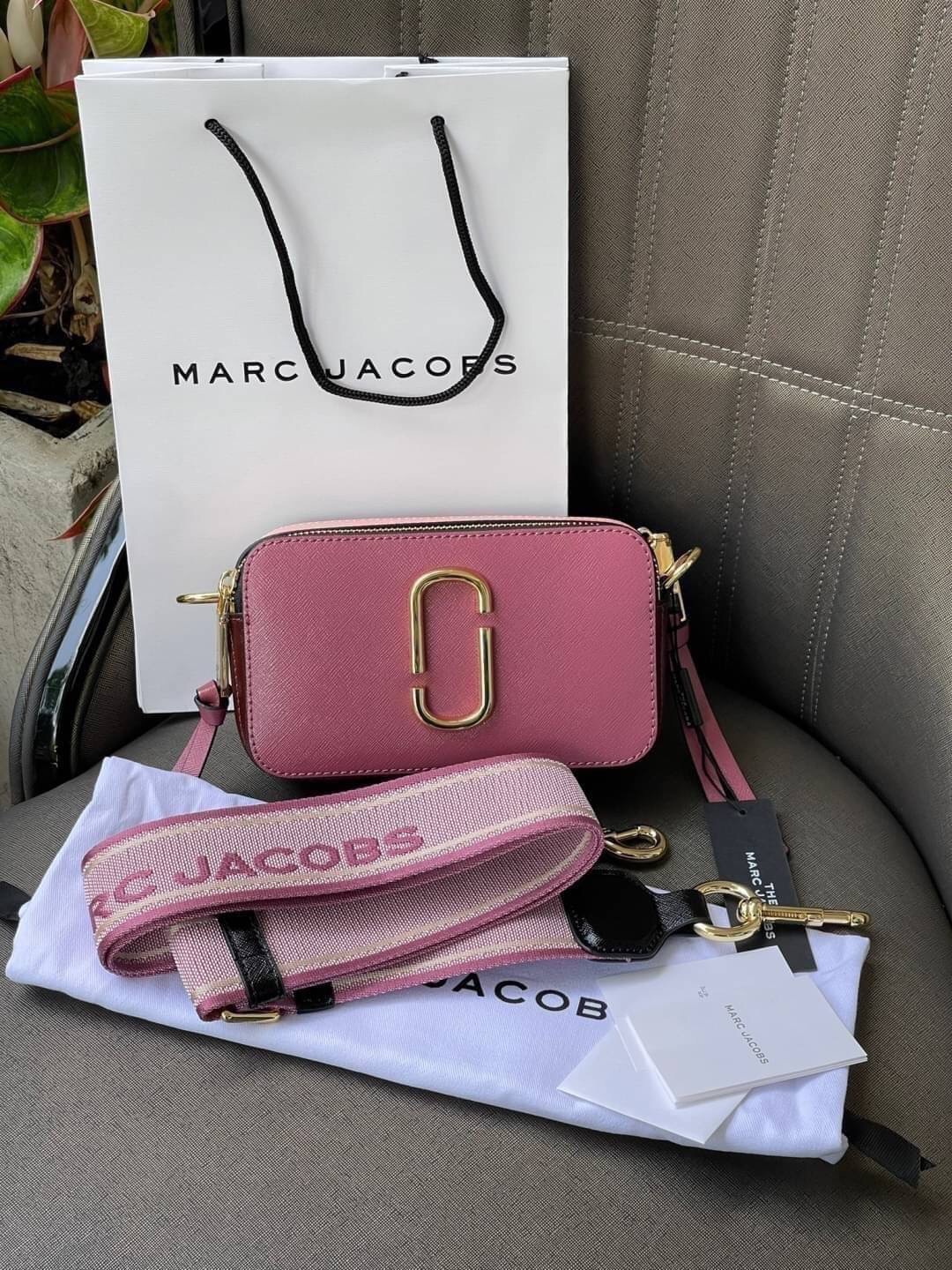The Marc Jacobs Bag I'm Digging: The Snapshot - PurseBlog