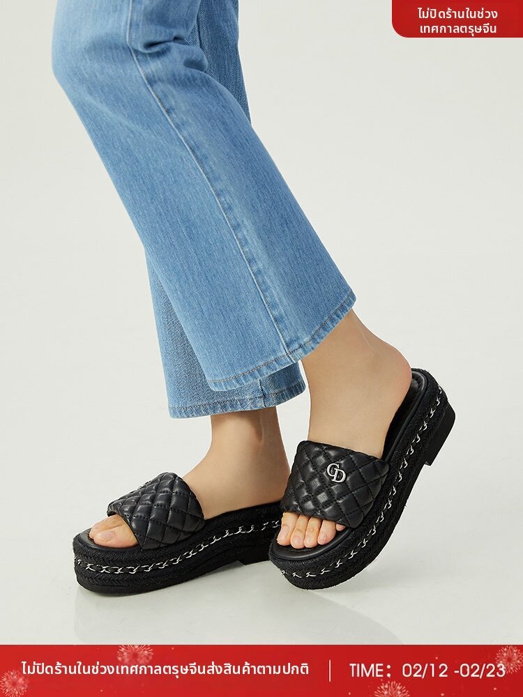 Girdear | Lace Pattern Elegant Flat Sandals ราคา 3,819 บาท*ส่งฟรี