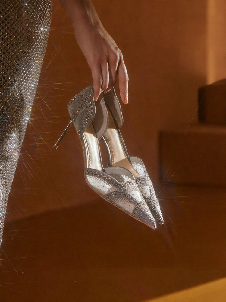 73hours | Water Crystal Pointed High Heels ราคา 9,967 บาท*ส่งฟรี