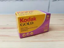 ภาพขนาดย่อของสินค้าฟิล์มสี kodak gold200 135-36/ หมดอายุ 01/2025