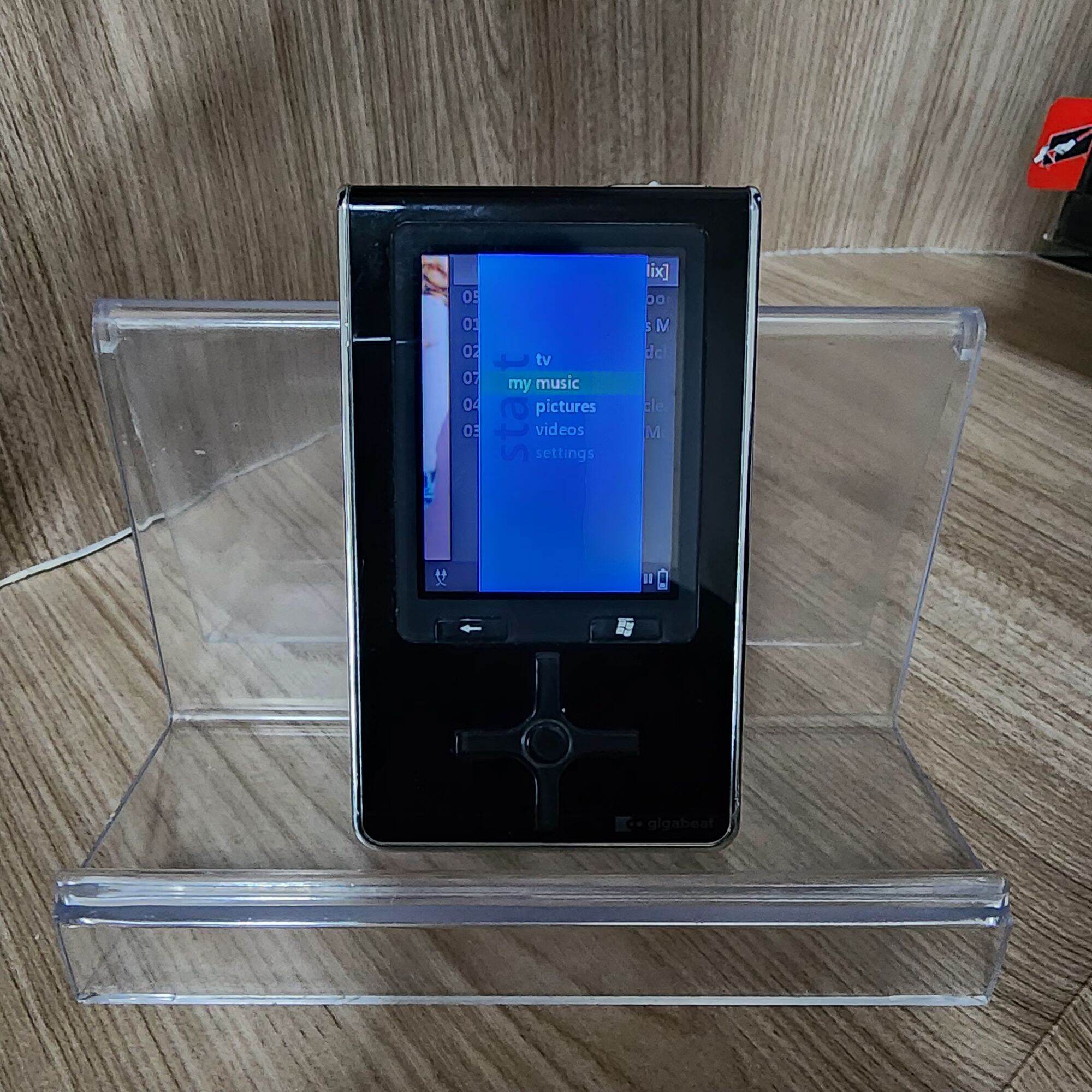 (สินค้ามือ2จากญี่ปุ่น) เครื่องเล่น MP3 Toshiba Gigabeat MES30 ความจุ 30GB ราคา 2,500 บาท*ส่งฟรี