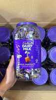 ช็อคโกแลตนม Dairy Milk กระปุกใหญ่ ขนาด 382 g