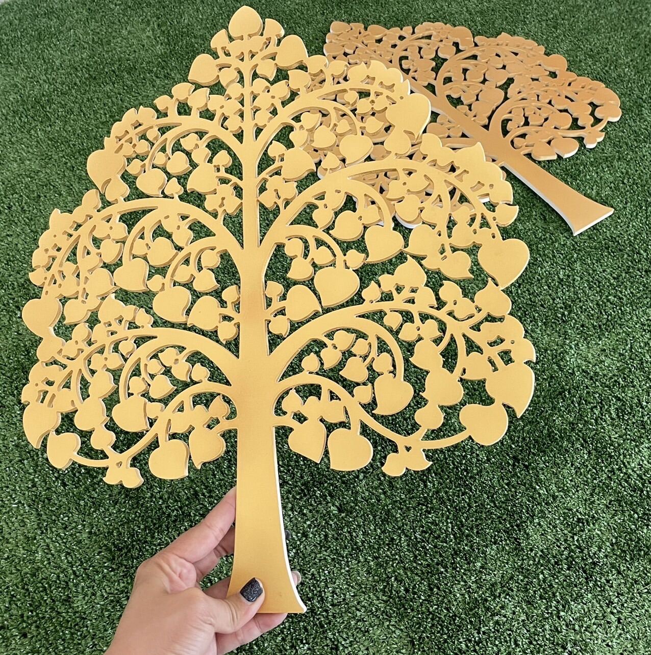 ⭐️ต้นโพธิ์ทอง ฉลุลายPVC.เกรดA(สีทอง.หนา10มิล.สูง40เซน.)สำหรับบูชาตกแต่ง ห้องพระที่บ้านสำนักงาน ต่างๆ เสริมสุข บารมี ราศีเกิด??พลาสวูฉลุลายPVCเกรดA‼️??สินค้าถ่ายจากงานจริง ภาพและสี แสงอาจจะแตกต่างกันไป