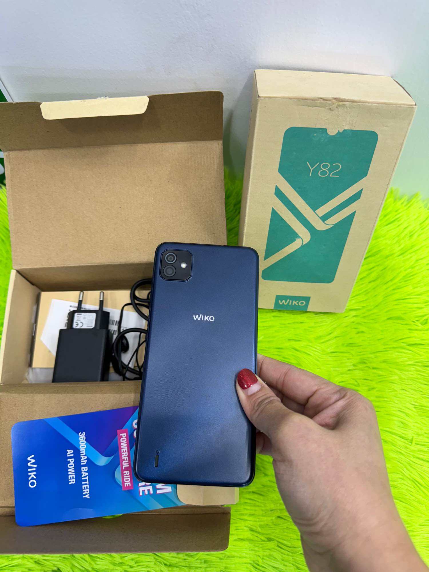 WikoY82แรม3รอม32สภาพเครื่องไรรอยอุปกรณ์ครบยกกล่อง ราคา 1,990 บาท*ส่งฟรี