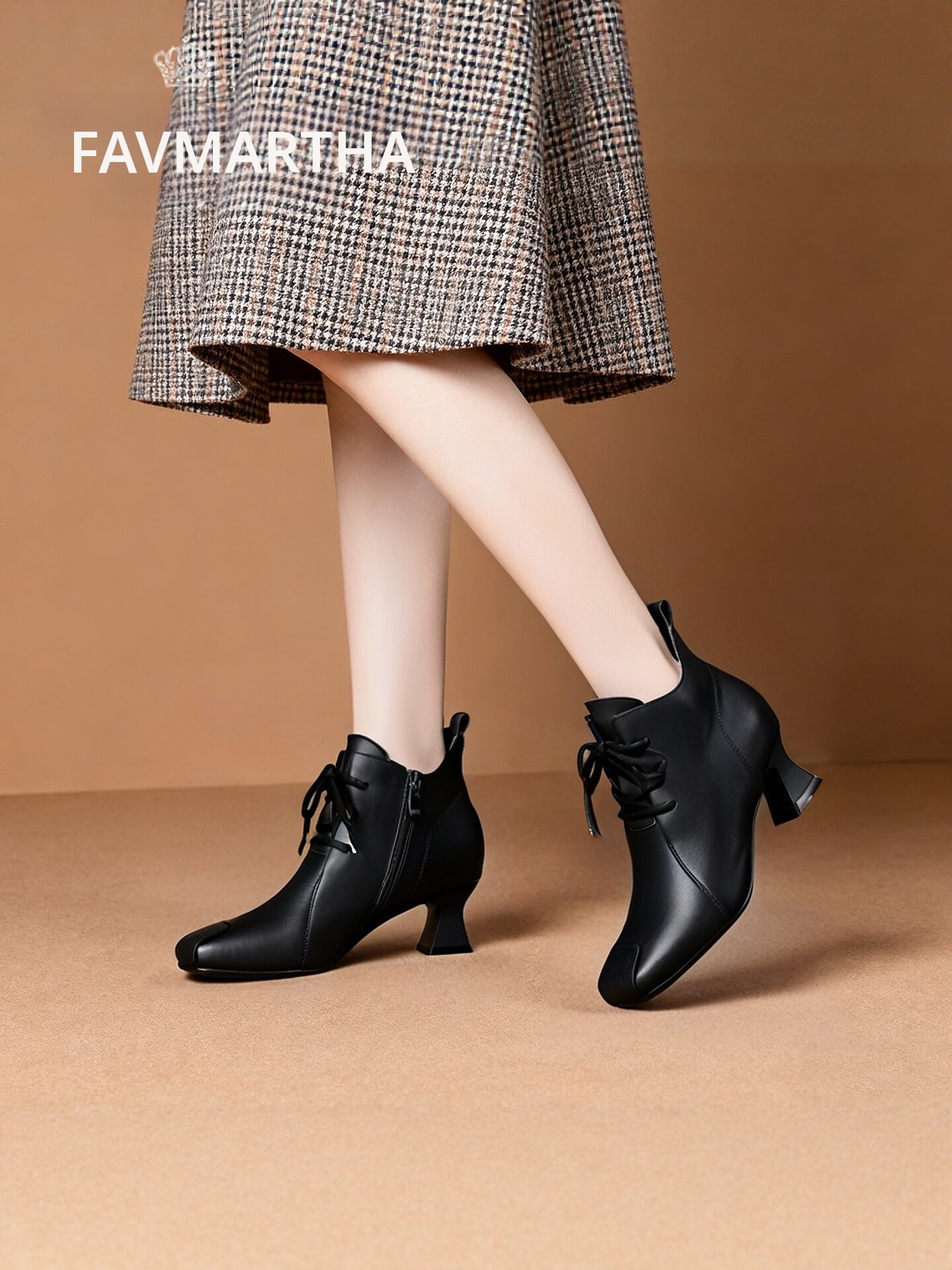 Leather High Heel Boots ราคา 8,161 บาท*ส่งฟรี