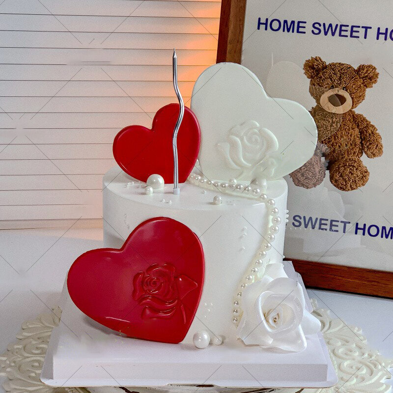 แม่พิมพ์พลาสติกสำหรับตกแต่งเค้กช็อกโกแลตรูปหัวใจดอกกุหลาบวาเลนไทน์ ราคา 130 บาท*ส่งฟรี