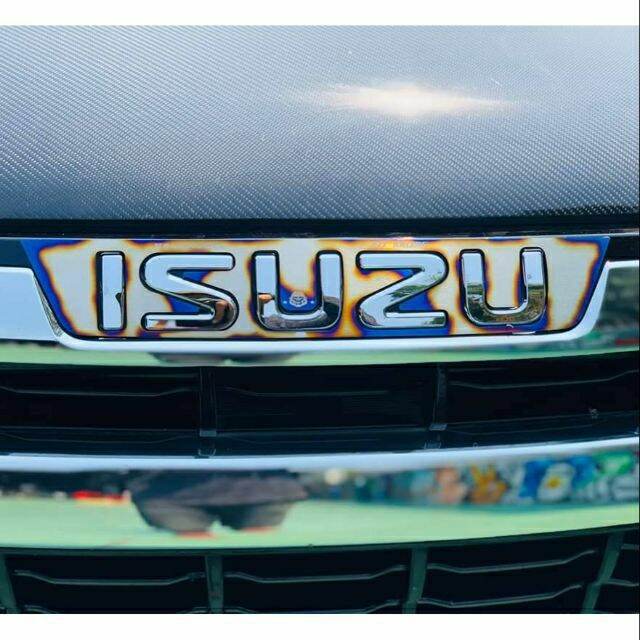 ครอบโลโก้ ISUZU DMAX 2020 ตัวใหม่ ไทเท ไอรอนบาร์แท้ (Q