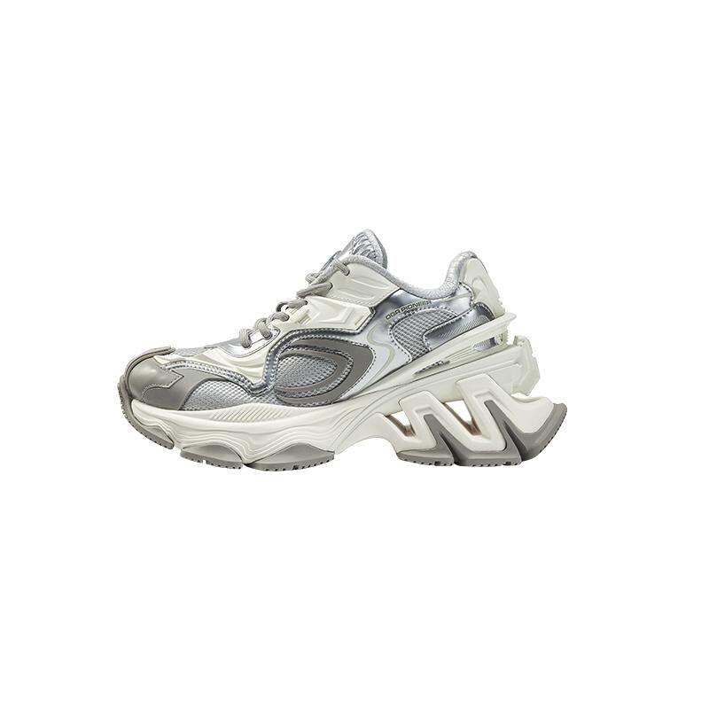 ogr | Thick Sole Height Increasing Spring Sneakers ราคา 8,899 บาท*ส่งฟรี