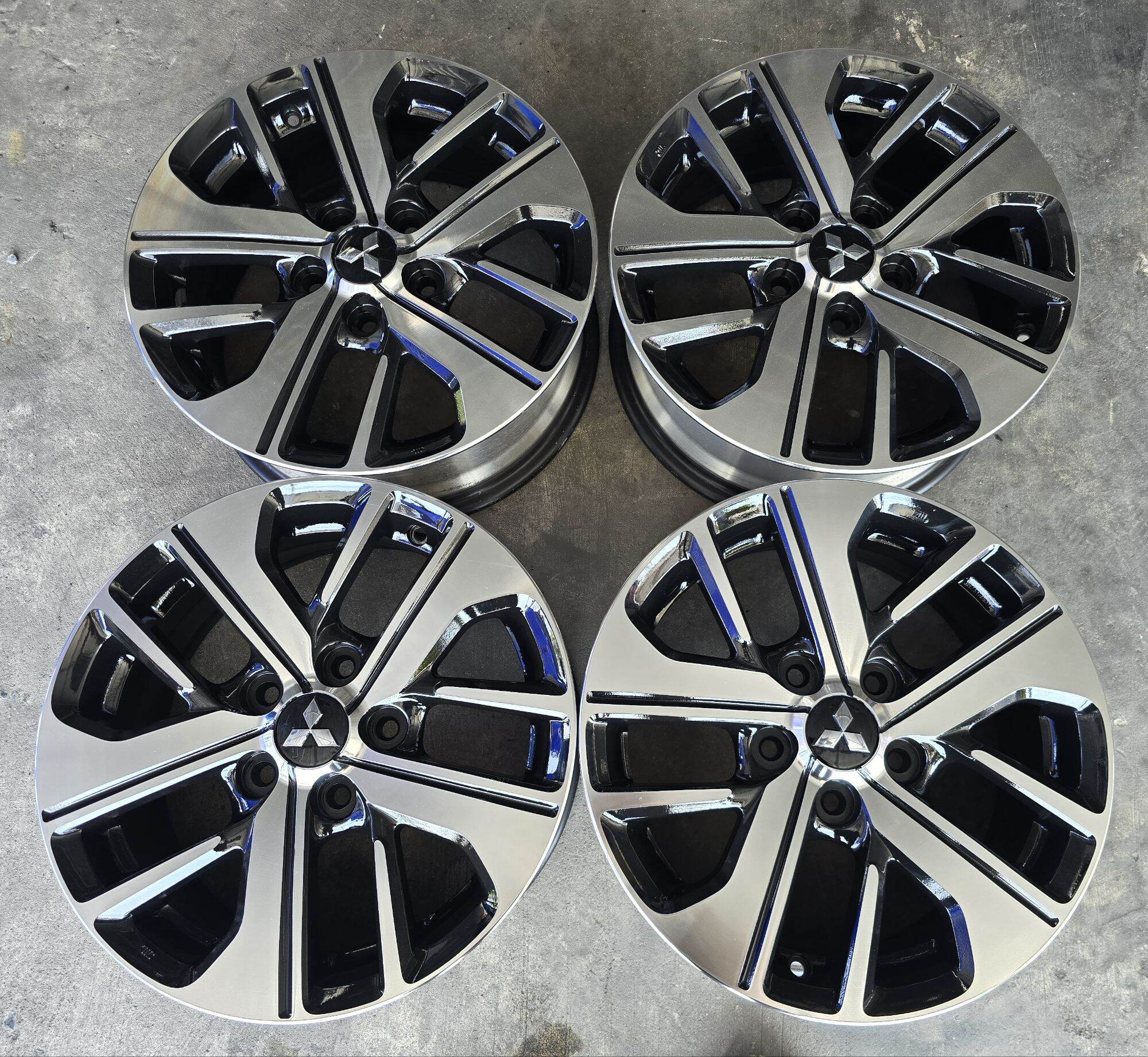 Mitsubishi Xpander Alloy Wheels, 16" Rims, 5 Holes 114, Can Fit Lancer Ex Xpander Triton. ราคา 9,900 บาท*ส่งฟรี