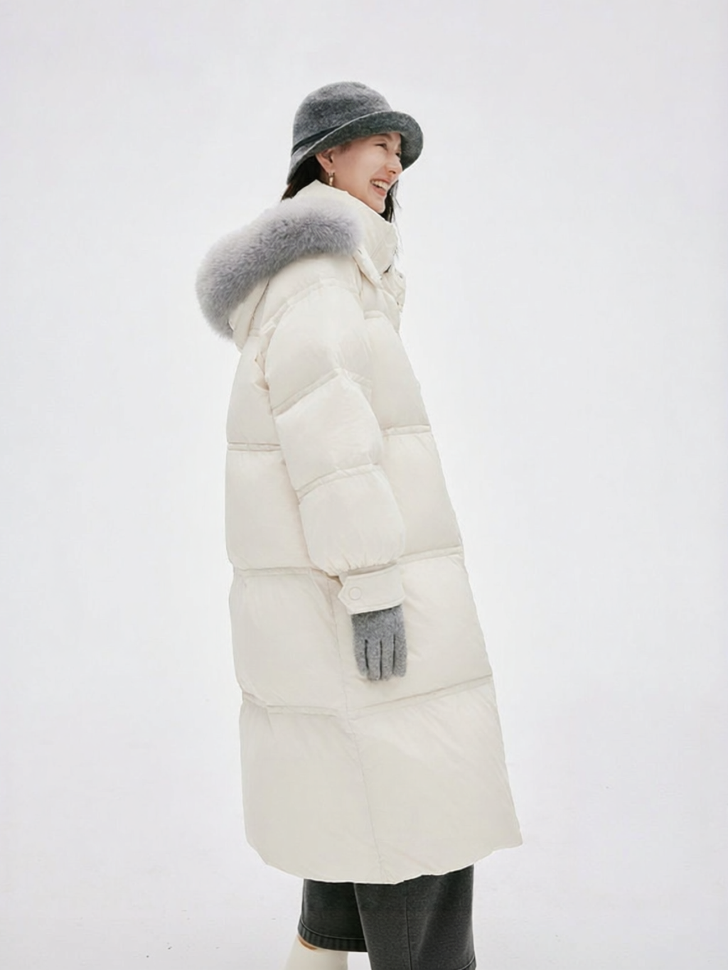 HOPESHOW | High-end Stylish Women's Winter Down Coat with Fox Fur Stand Collar and Dual Zippers ราคา 7,246 บาท*ส่งฟรี