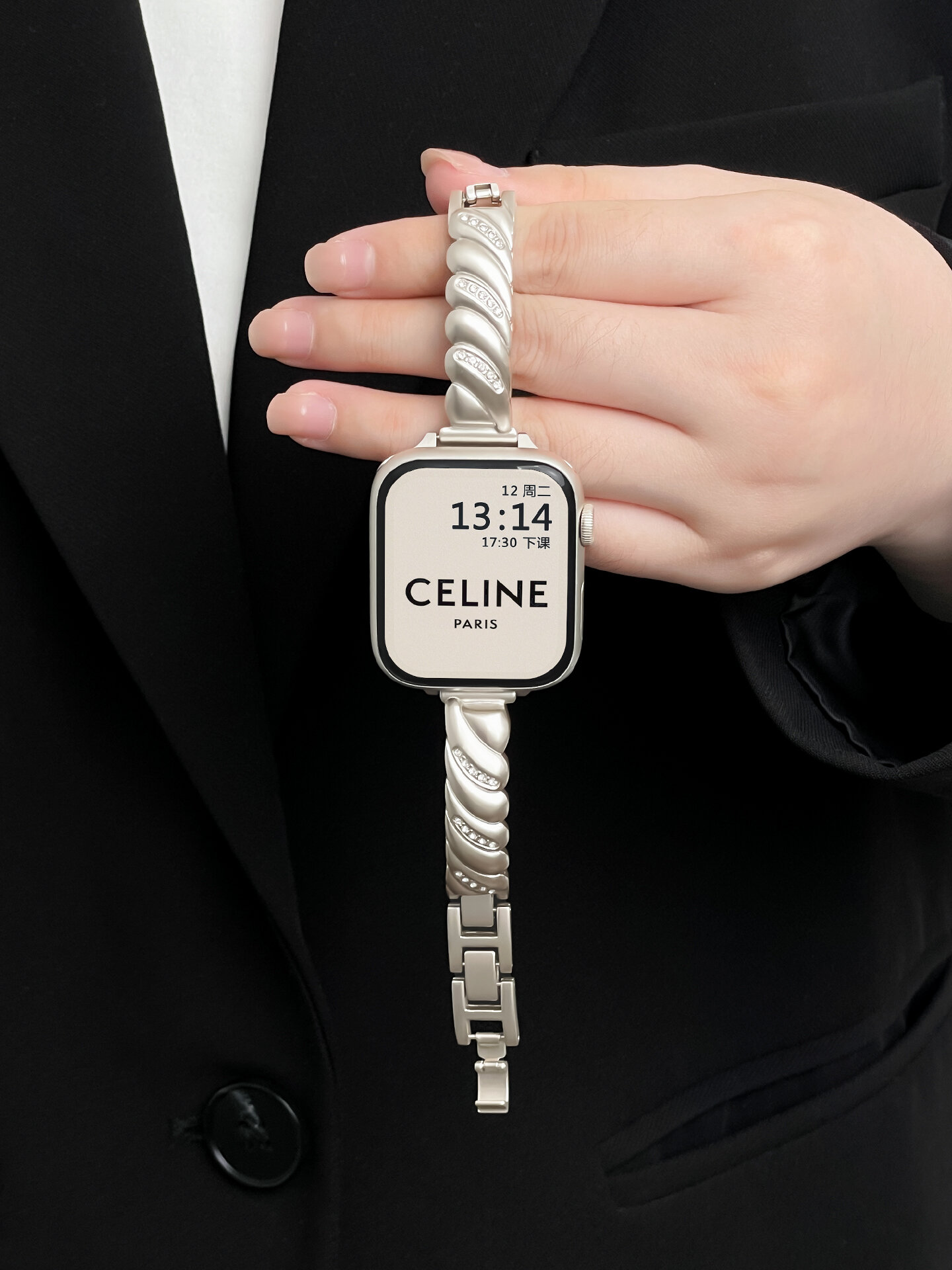 YUNDINGCHUANGXIANG | Apple Watch Compatible Metal Bracelet Strap Luxury Sport Rhinestone ราคา 379 บาท*ส่งฟรี
