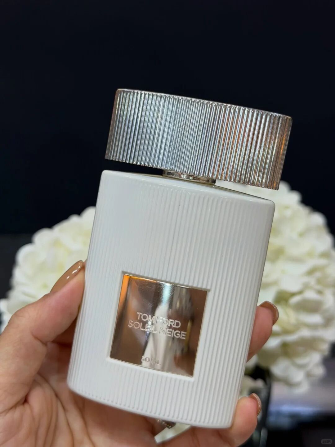 Snow Light Perfume 100ml ราคา 7,578 บาท*ส่งฟรี