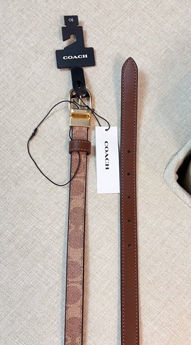 Authentic 💯 % Coach Classic Buckle Cut to Size Reversible Belt ราคา 2,790 บาท*ส่งฟรี