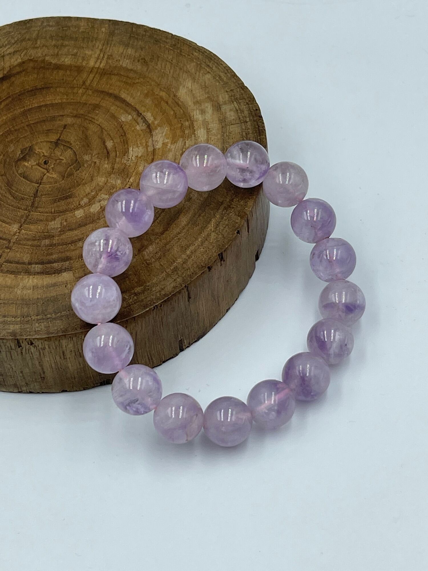 Lavender amethyst 10-12MM. ลาเวนเดอร์อเมทิสต์ 10-12MM.