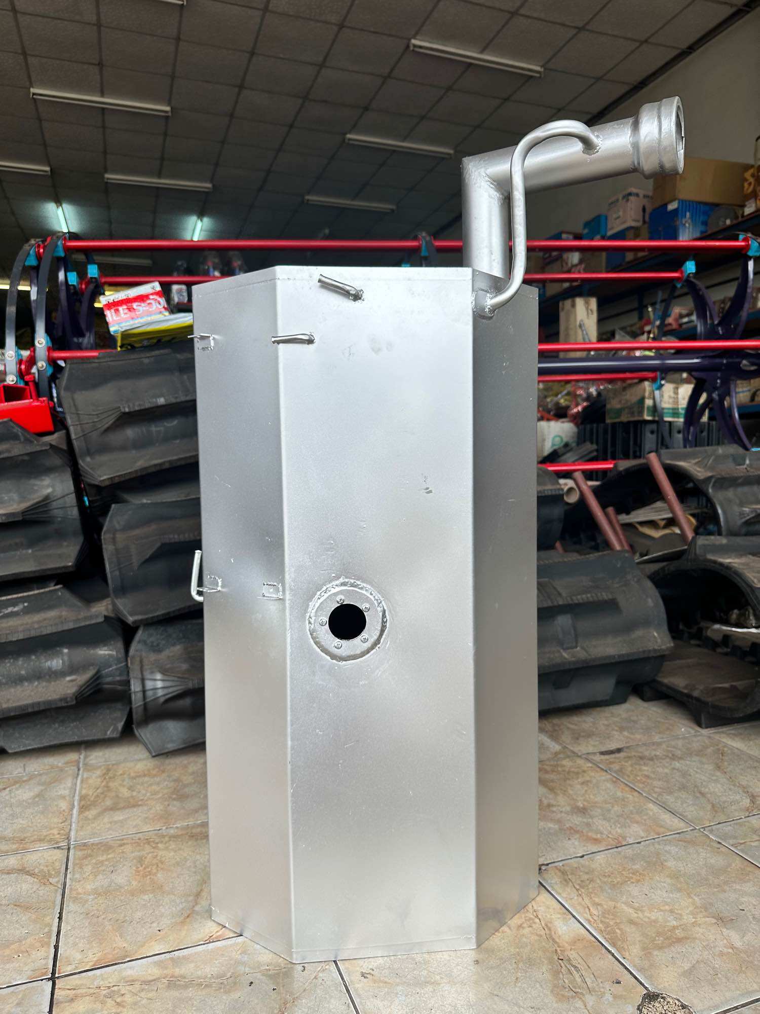 ถังน้ำมันโซล่า เลส รถเกี่ยว DC60/68/70/95 อย่างดี ราคา 4,990 บาท*ส่งฟรี