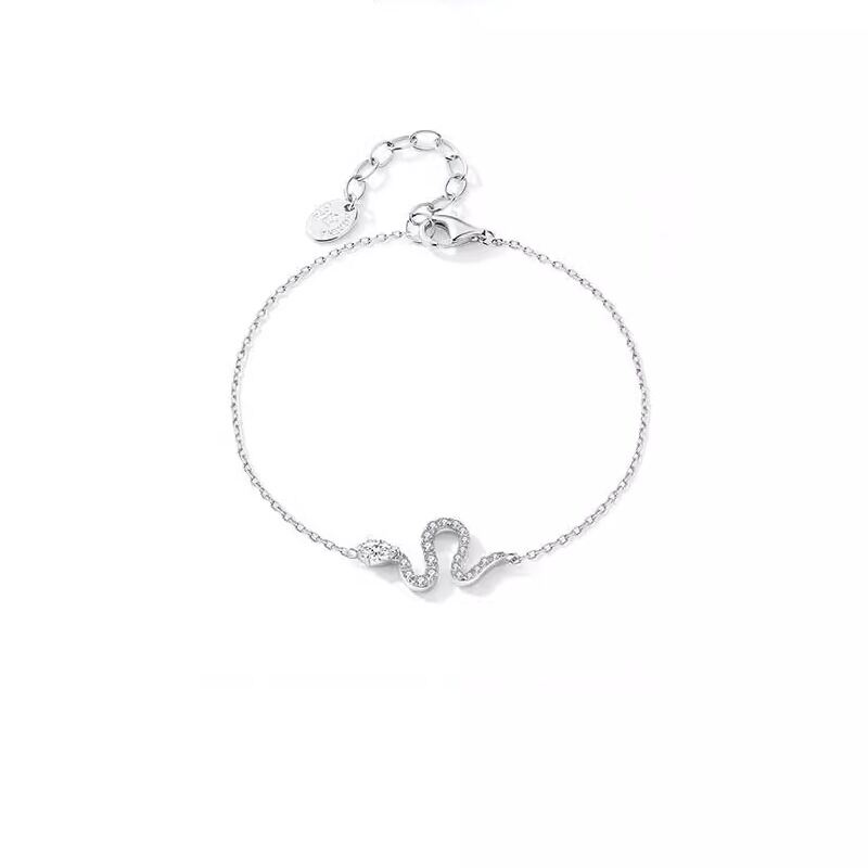 AGATHA | Zodiac Snake Transformation Bracelet ราคา 3,936 บาท*ส่งฟรี