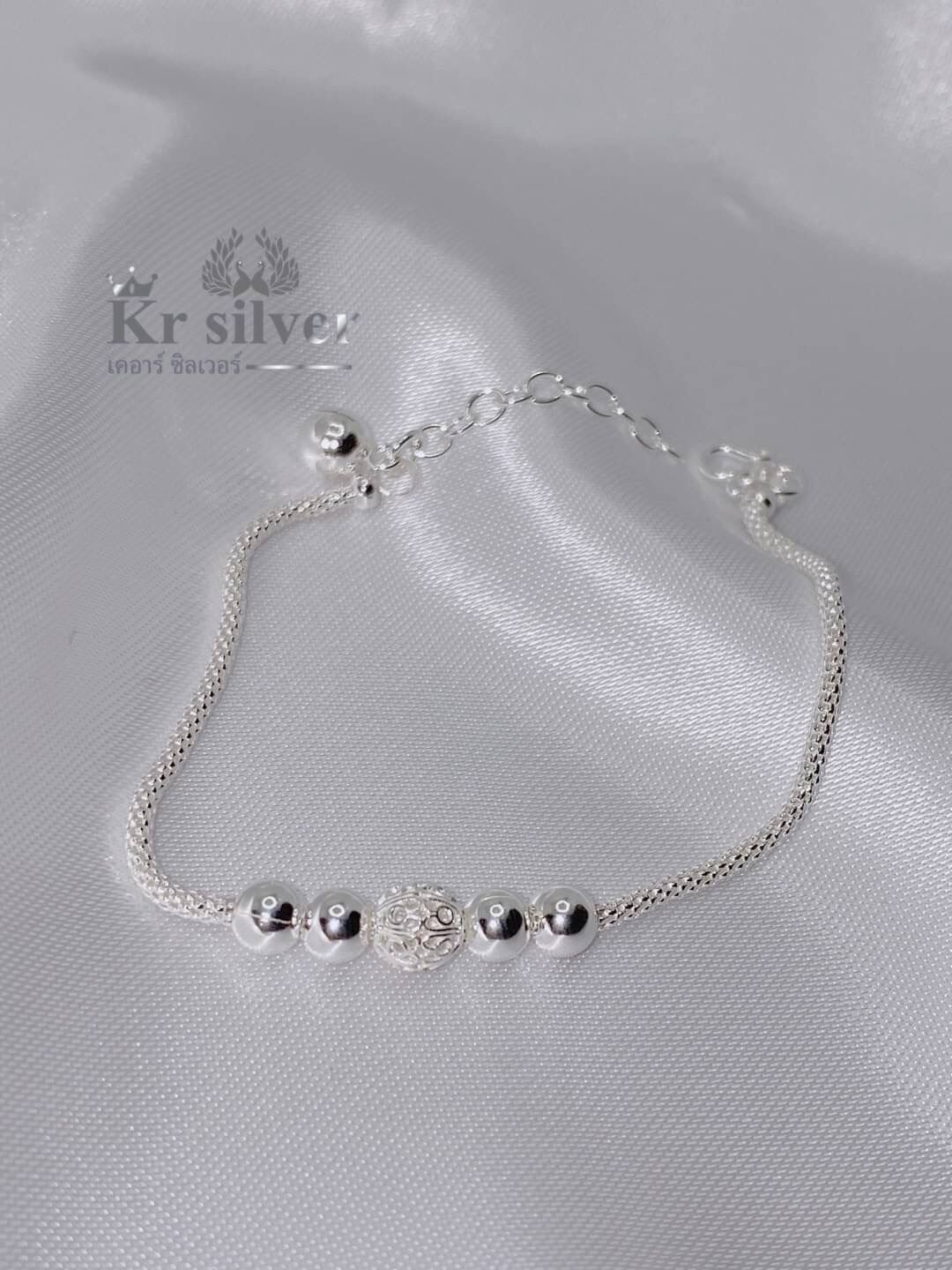 Kr silver | สร้อยข้อมือเงินแท้ ลายดอกโปร่งห้อยบอลเงินลายฉลุ (ชุดB)