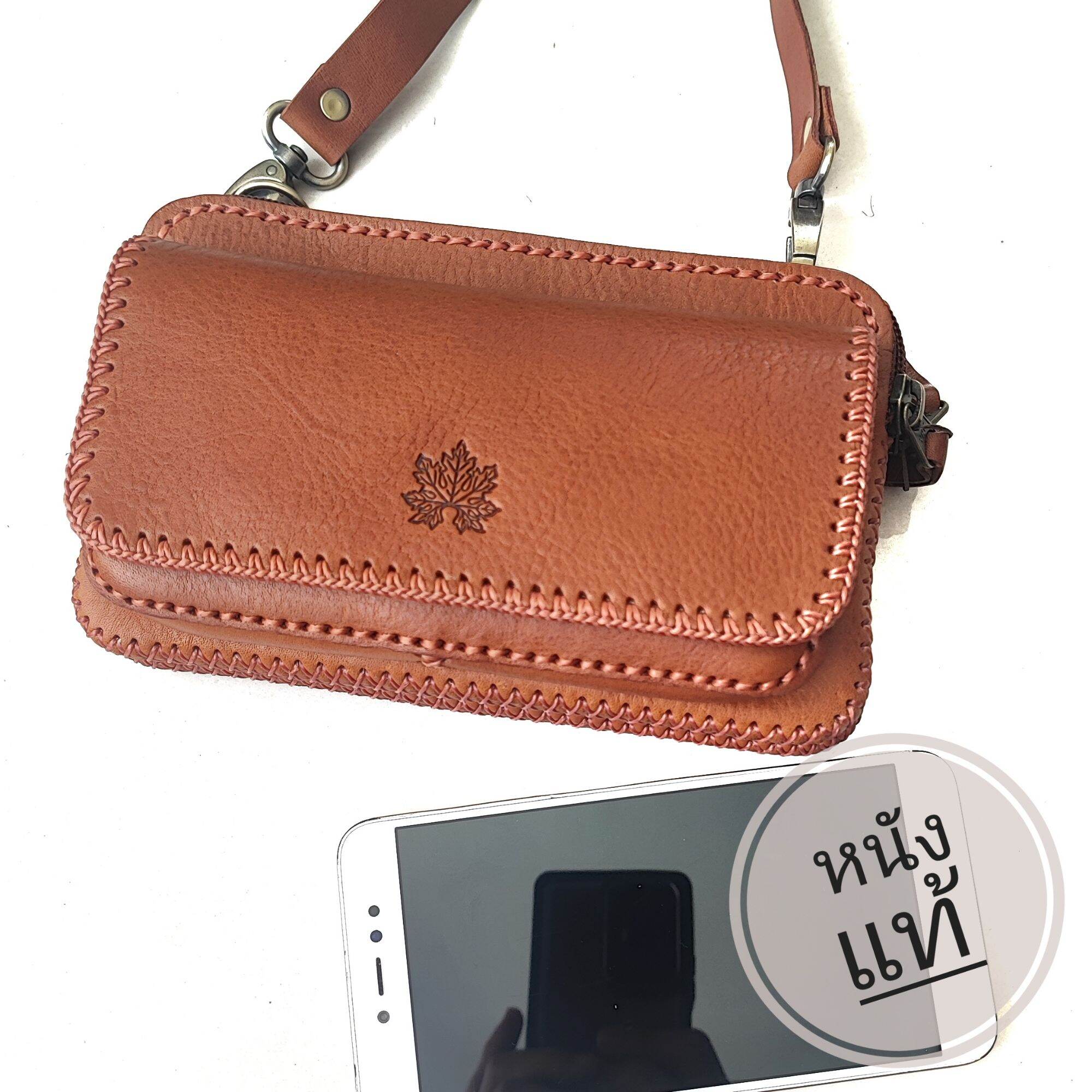 MARAH กระเป๋าสะพายหนังแท้ หนังแท้ หนังฟอกฝาด ใส่มือถือได้ มีสายสะพายปรับได้ สินค้า Otop 5 ดาว จาก MARAH ราชบุรี ราคา 1,800 บาท*ส่งฟรี