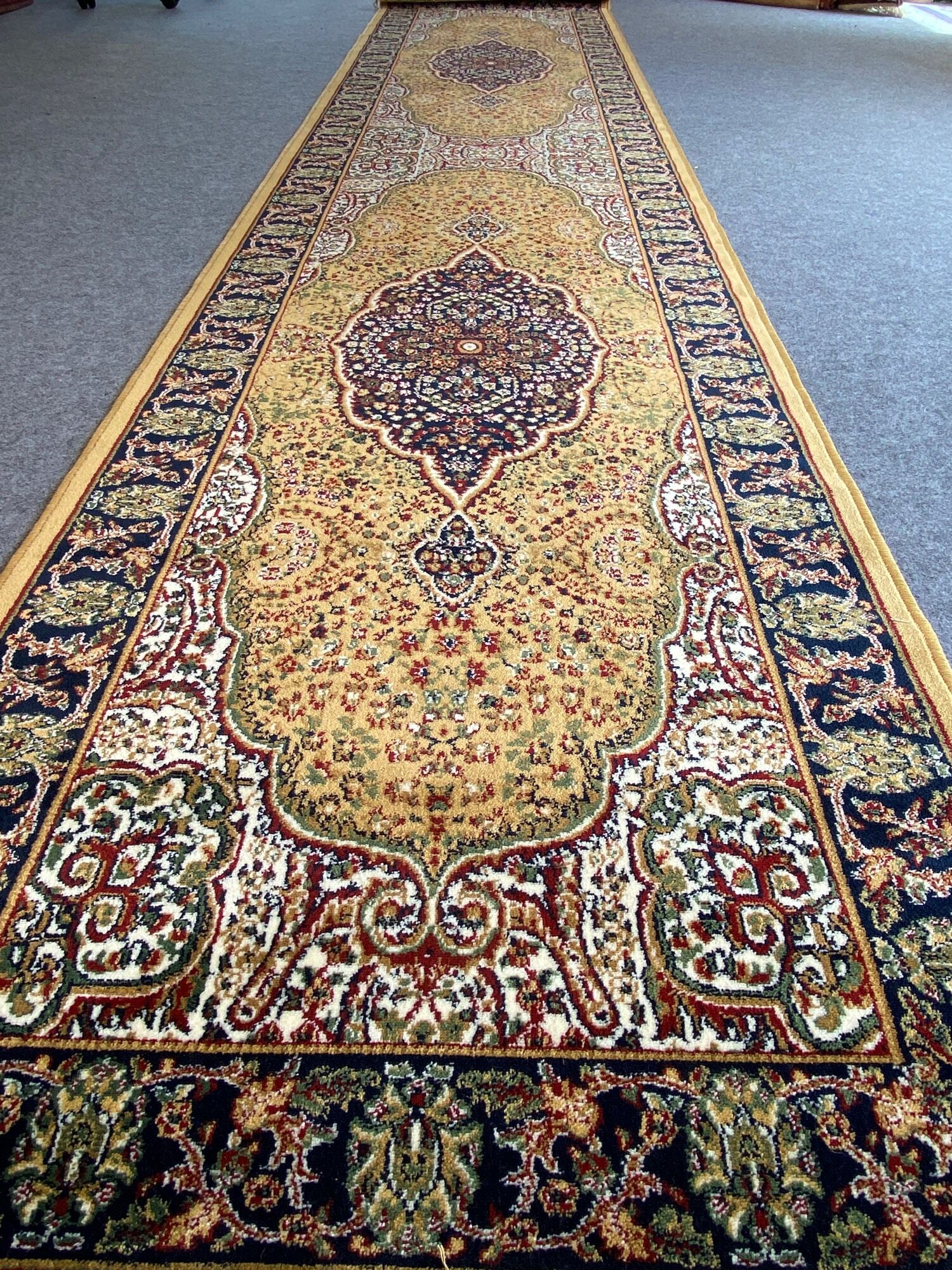 Turkish hall runner carpet, Persian design, thick pile size 79x350 cm from Turkey 🇹🇷 ราคา 24,900 บาท*ส่งฟรี