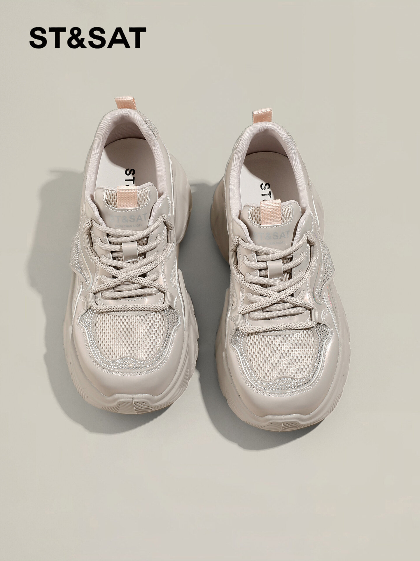 ST&SAT | Small Size Foot Appearance Enlargement Sports Shoes ราคา 3,085 บาท*ส่งฟรี