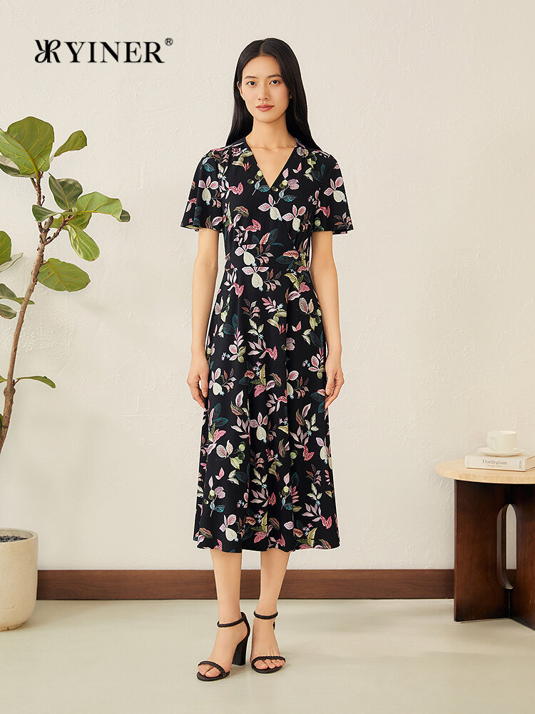 French V-Neck Vintage Flounce Sleeve Slimming Dress ราคา 6,681 บาท*ส่งฟรี
