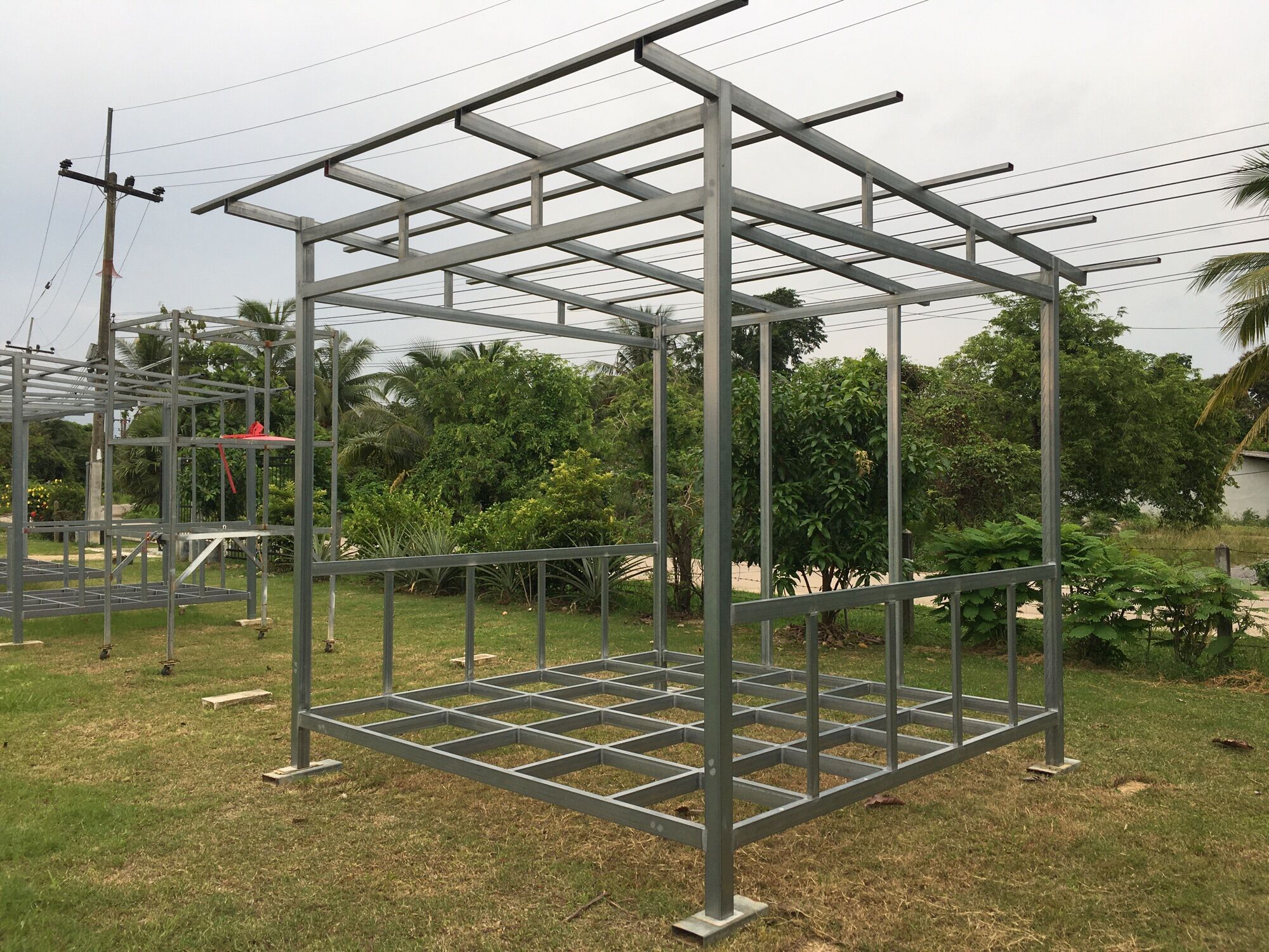 โครงเหล็ก บ้านน็อคดาวน์ ขนาด 3x3 เมตร (แบบ-2) หลังคาทรง Modern ราคา 28,900 บาท*ส่งฟรี