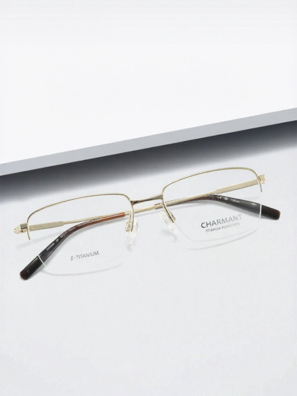 กรอบแว่นตา Charmant เสน่ห์ | ไทเทเนียมครึ่งขอบเบต้าธุรกิจ ราคา 9,324 บาท*ส่งฟรี