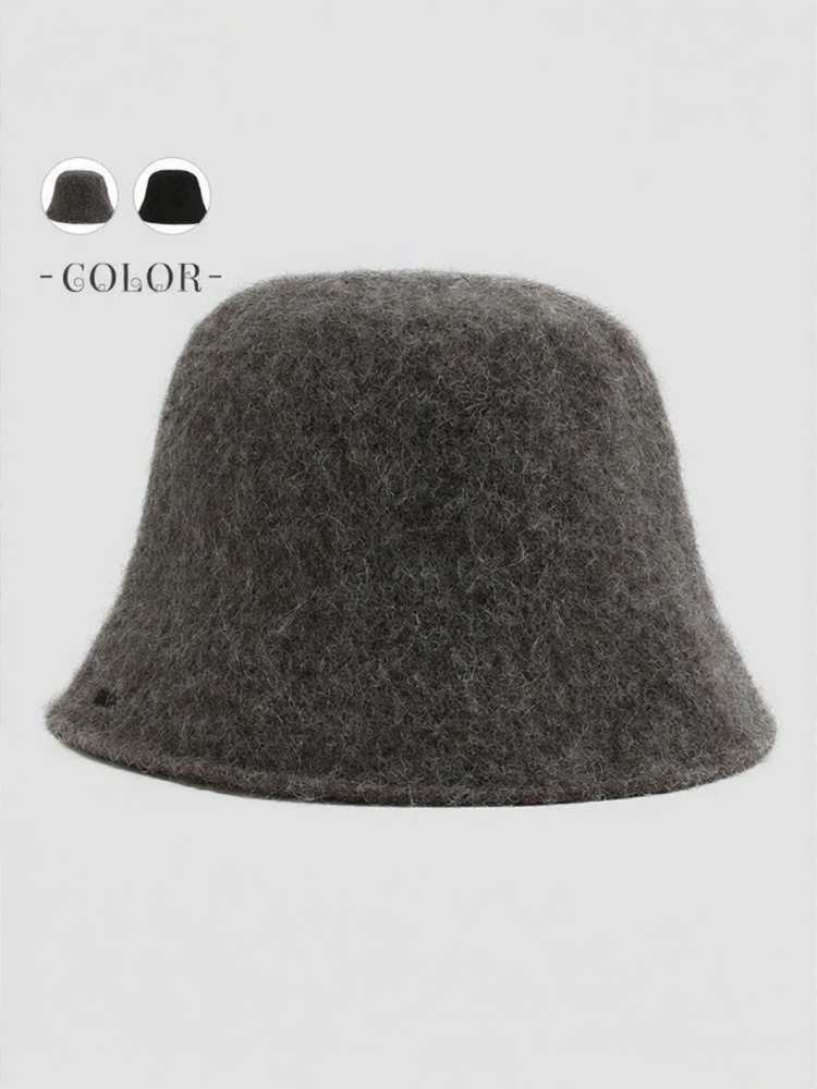 Initial | Winter Warm Knit Bucket Hat ราคา 3,836 บาท*ส่งฟรี