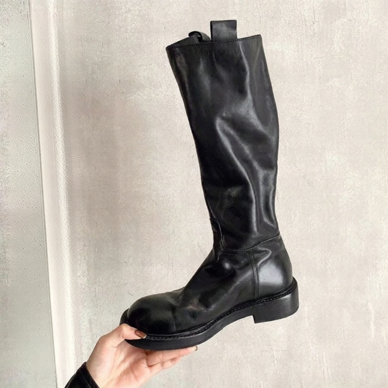 Recommended Back Zip Thick Sole Mid-Calf Boots ราคา 8,700 บาท*ส่งฟรี