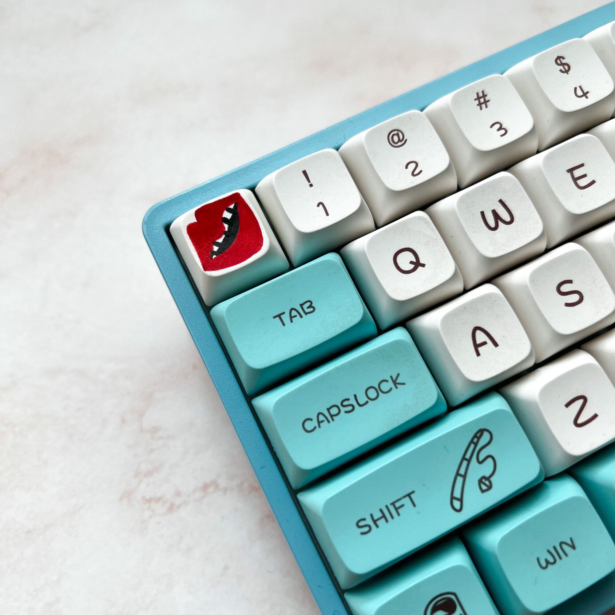keycaps คีย์แคป รูปปาก งานเขียนมือ Paint Art Keycaps handmade artisan