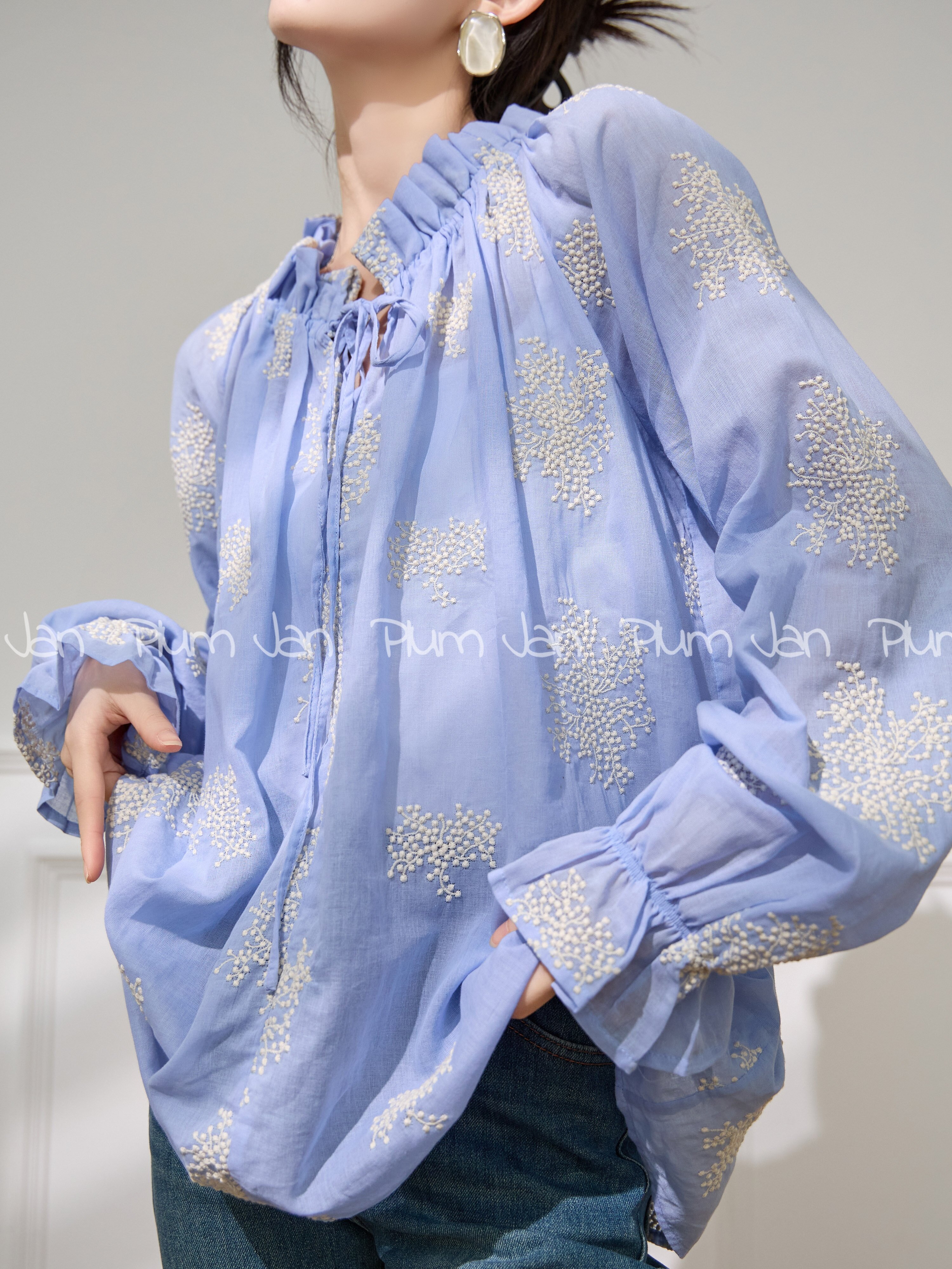 PlumJan | Pleated Embroidered T-Shirt ราคา 6,397,868 บาท*ส่งฟรี