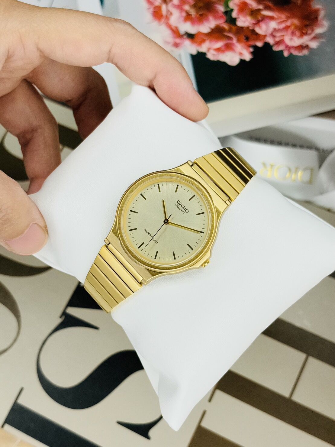 🔥🔥นาฬิกา CASIO รุ่น MQ-24G-9E สายสแตนเลสสตีลสีทอง หน้าปัดสีทอง หน้าปัดกว้าง 34 mm 🔥🔥 ราคา 1,879 บาท*ส่งฟรี