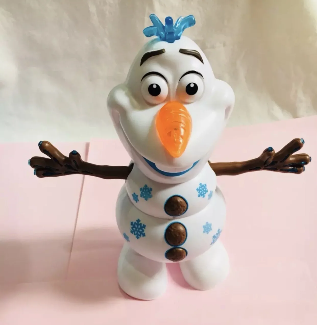ตุ๊กตาโอลาฟเต้นได้ มีเสียง มีไฟ Olaf Frozen Dance