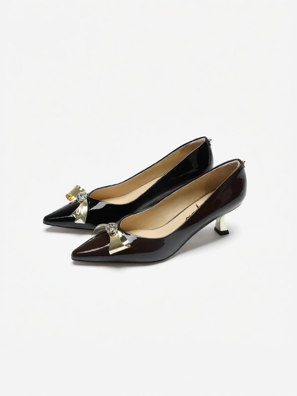 Le Saunda | Spring/Summer New Patent Leather French Style Black Pointed Toe Stiletto Heel Women's Pumps ราคา 8,832 บาท*ส่งฟรี