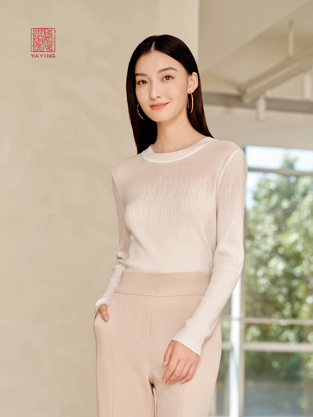 EP YAYING | Wool Round Neck Rhinestone Decorated Knit Top ราคา 32,173 บาท*ส่งฟรี