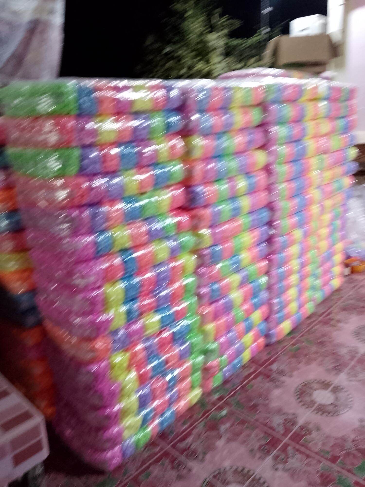 แป้งสีสงกรานต์ เม็ดฟู ขนาด40กรัม 20ซอง ราคาส่ง ถูกมาก ราคาถูกที่สุด คละสี7สี นำไปขายกำไรดีมาก ราคา 100 บาท*ส่งฟรี