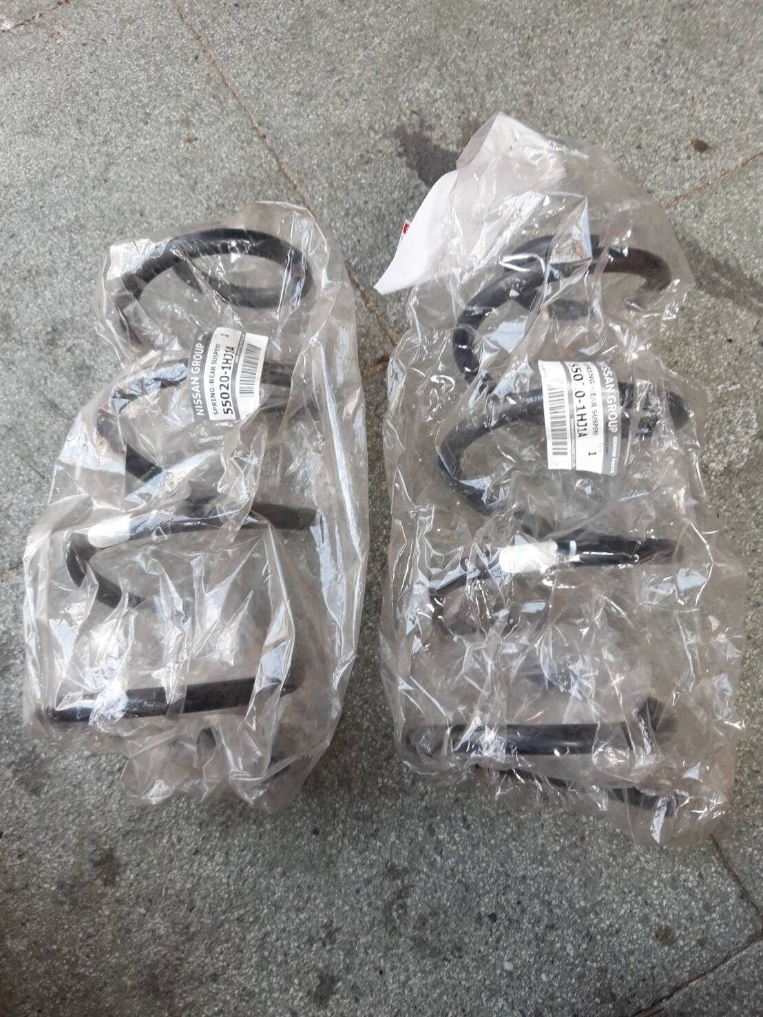 สปริงหน้า Nissan march almera สปริงหลังNissan march almera อะไหล่แท้นิสสัน ราคาตัวละ ราคา 699 บาท*ส่งฟรี